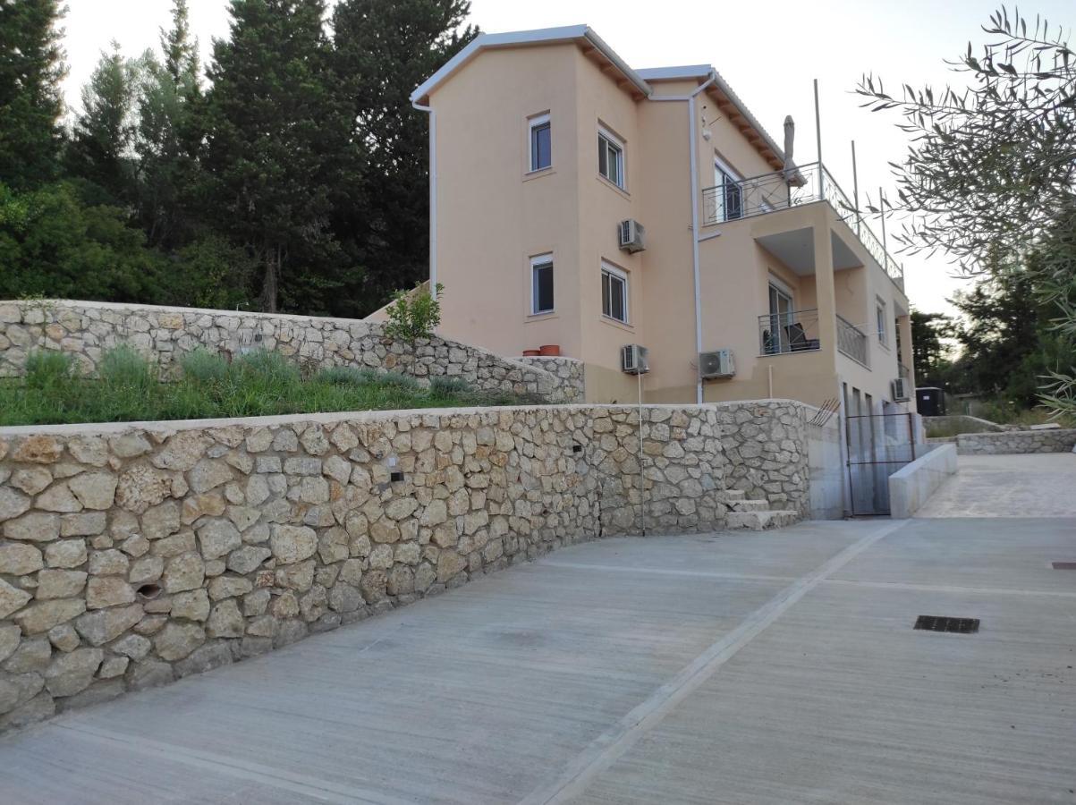 Gerakofolia-Villa Nikiana Ngoại thất bức ảnh